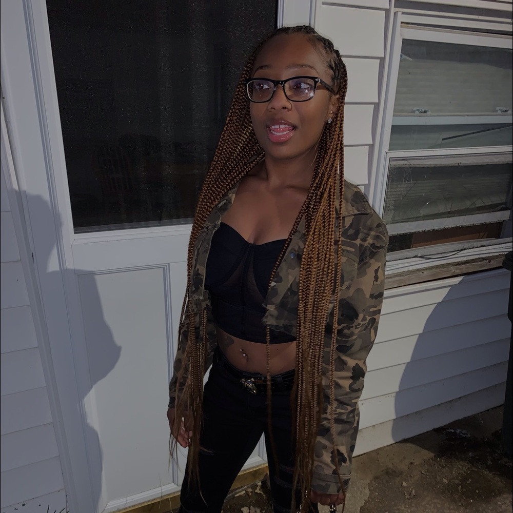 Meet your Posher, Kourtnee